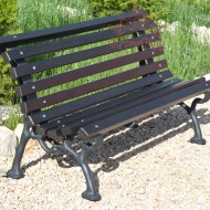 Kerti Bútor, Udvari Pad 706